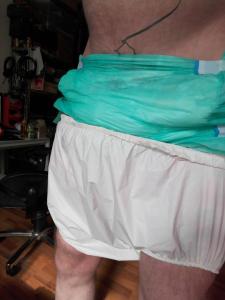 2020-09-16 Wolfselb-prepares-as-used-Tampon 004