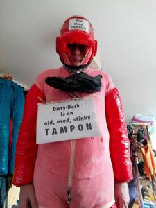 2020-09-16 Wolfselb-prepares-as-used-Tampon 011